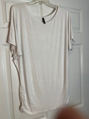 By Johnny White Short Sleeve Tunic Top